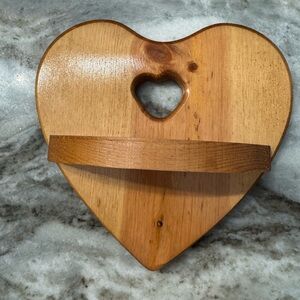 Lancaster Heart Shaped Wooden Shelf